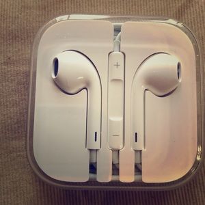 Apple earbuds